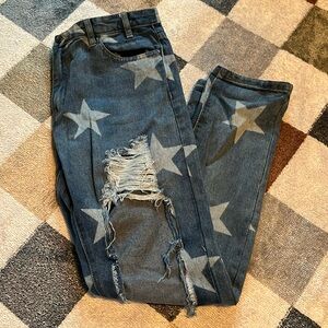 NWT Boyfriend High Rise Distressed Star Jeans